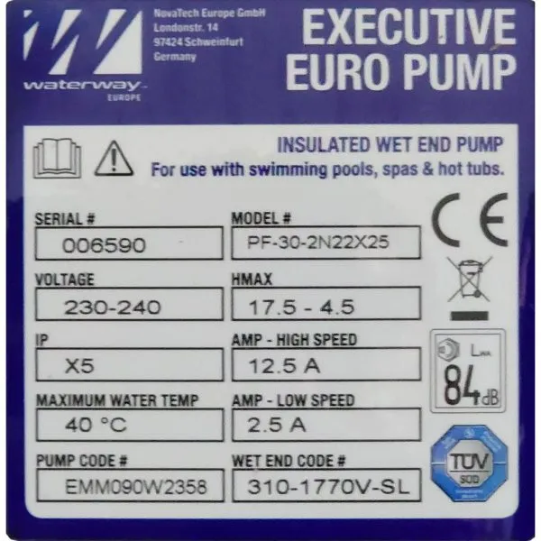 Waterway Pump 2,7 kW sedd rakt framifrån mot pumphuset, med runda skruvar och gänggängad utloppsanslutning.